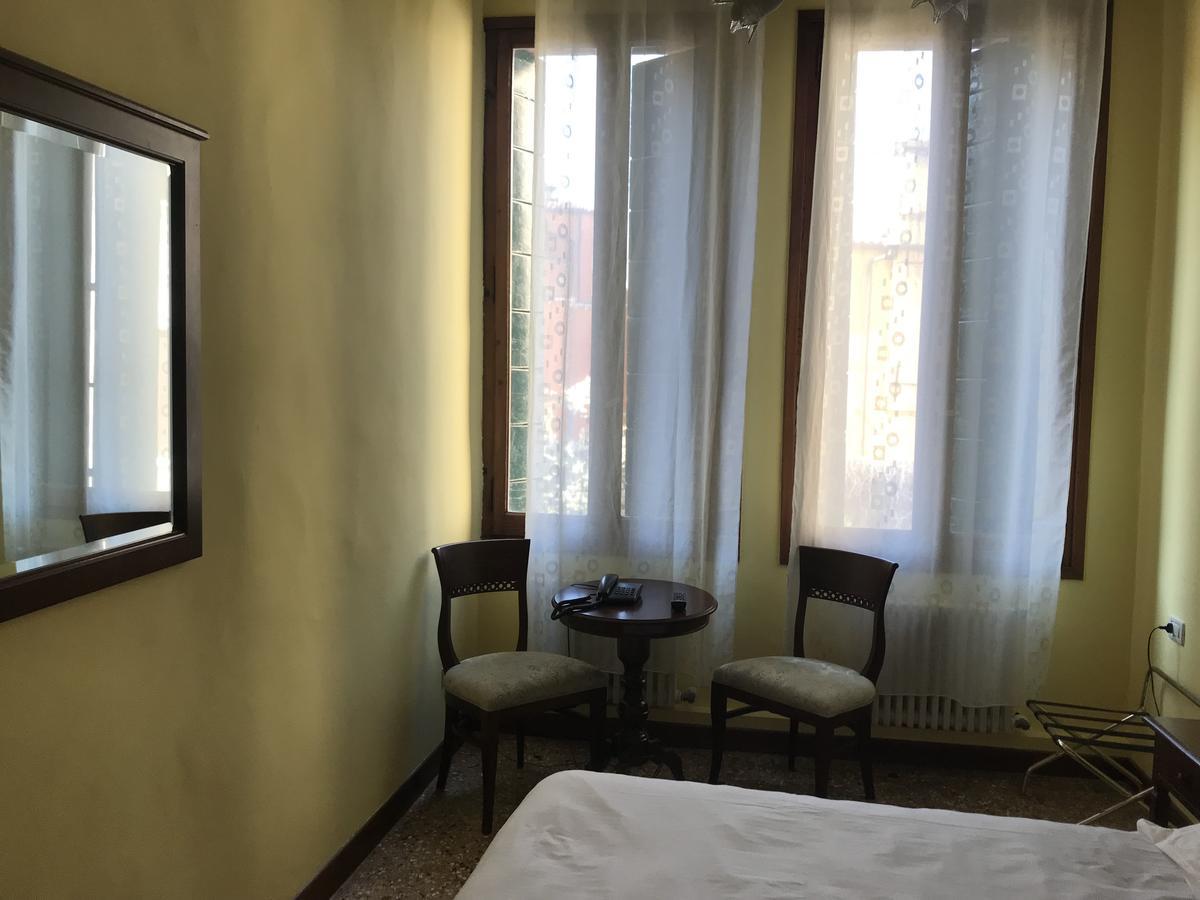 Ca' Centopietre Venedig Eksteriør billede